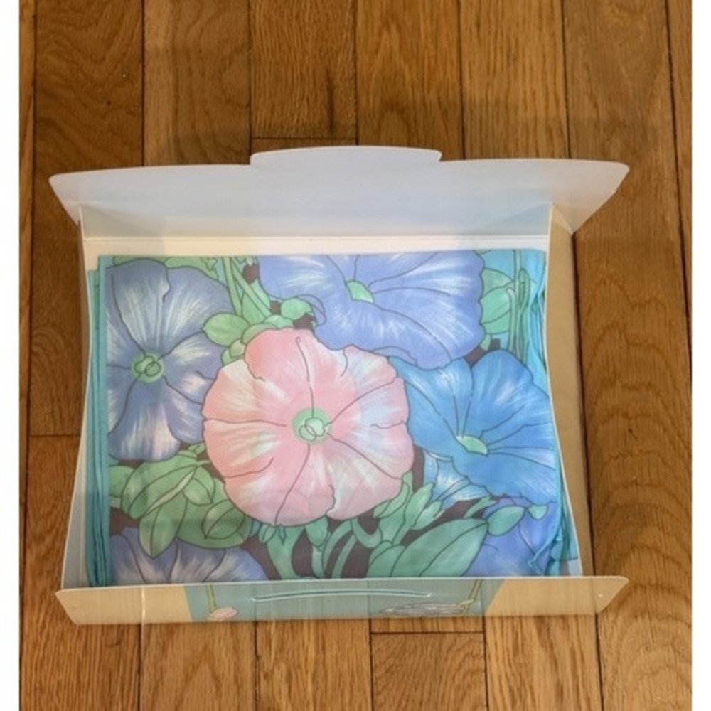 Vtg 1980s Avon Morning Glory Scarf Size 9" X 54"‎ Made In Japan gorgeous Flower